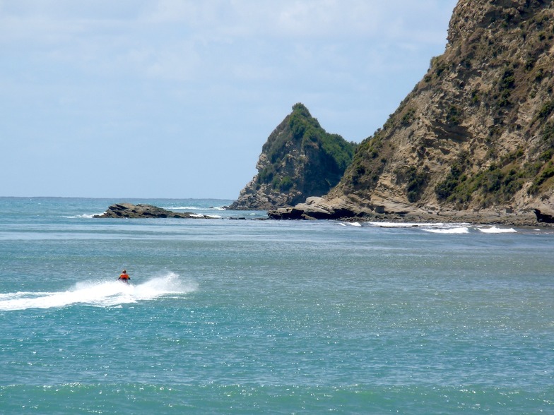 Cooks Cove from Tolaga Wharf, Cooks Cove Reefs