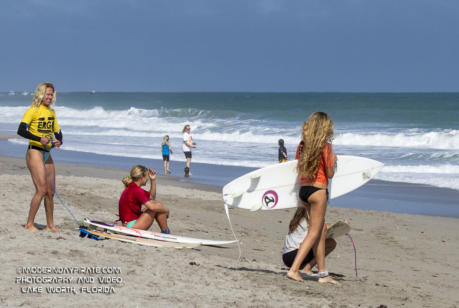 ESA contest, Juno Pier