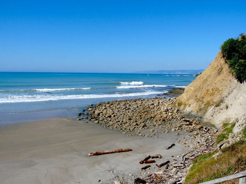 Sponge bay surf break