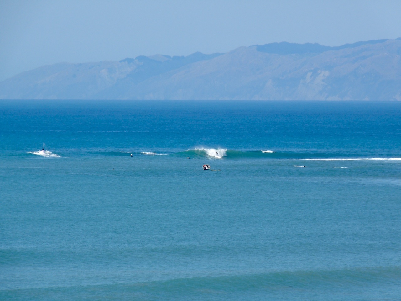 Tuamotu Island, Outside Island
