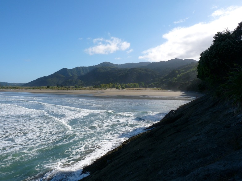 Tokata surf break