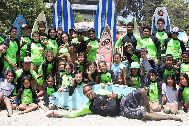 los cocos surf school