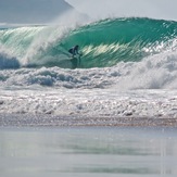 Dane Hall surfing Supertubos