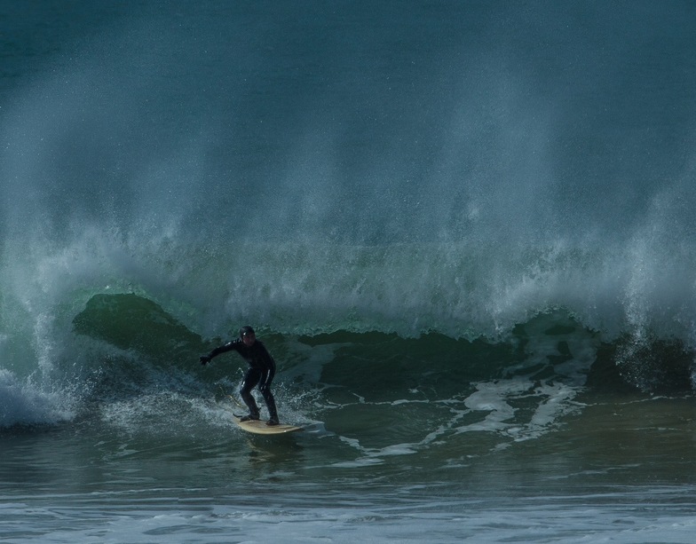 Easter Waves, Newgale