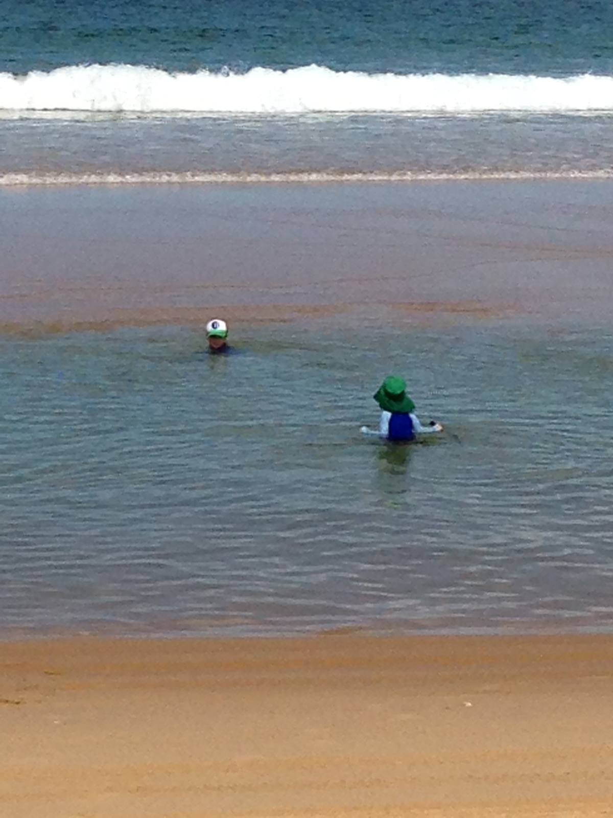 Kids at stockton, Stockton Beach