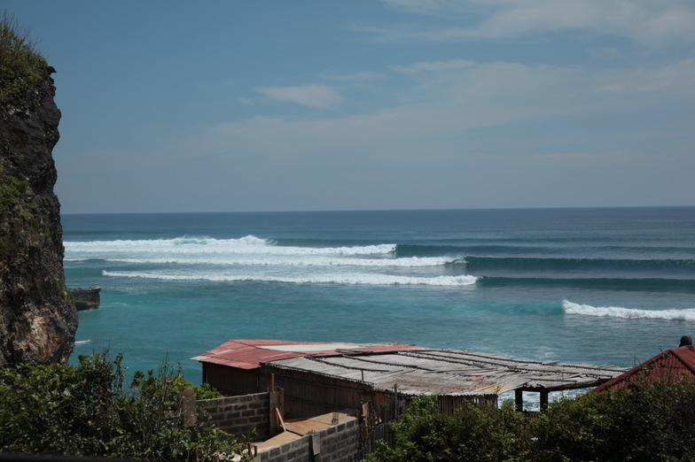 Outside Corner surf break