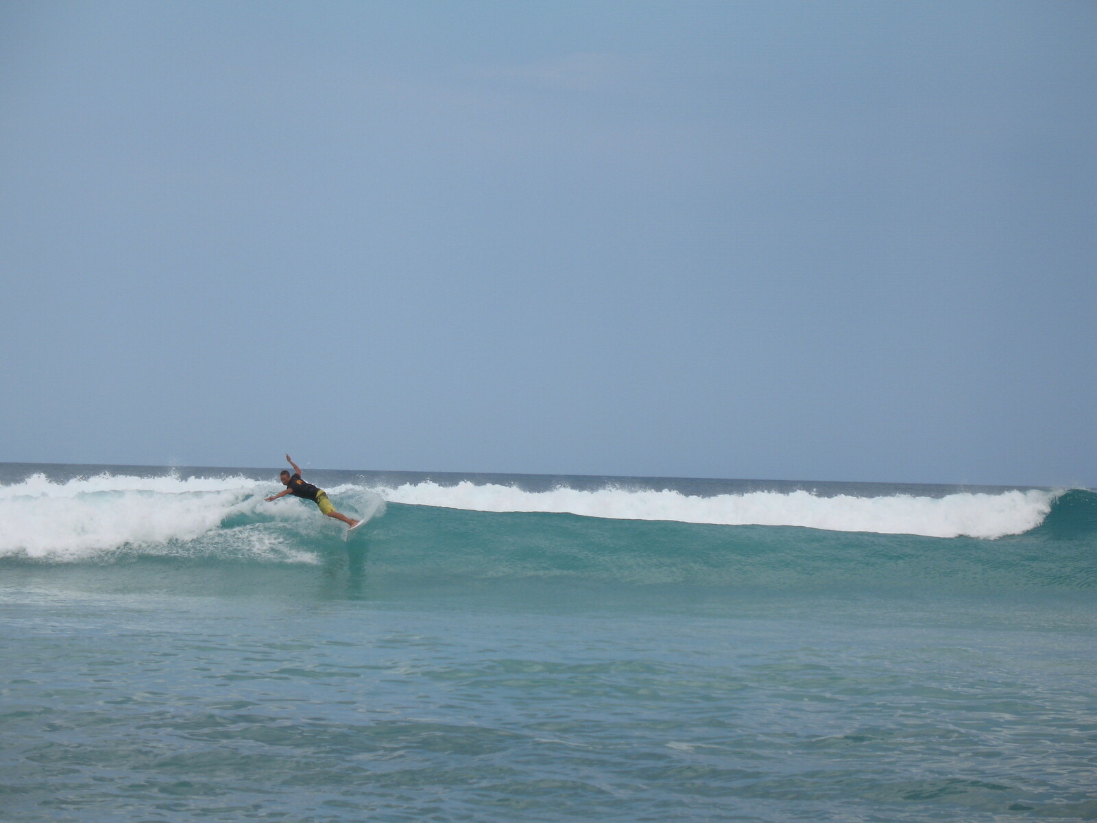 Adrian rippin' it, Playa del Macao