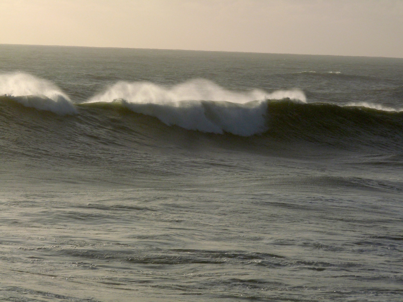 Offshore, Huge swell, Constant Bay, Charleston