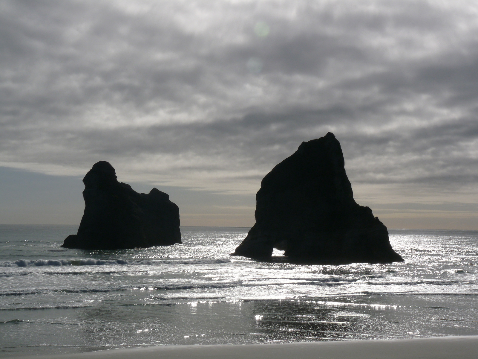 Wharariki Archway Islands, Wharariki Beach