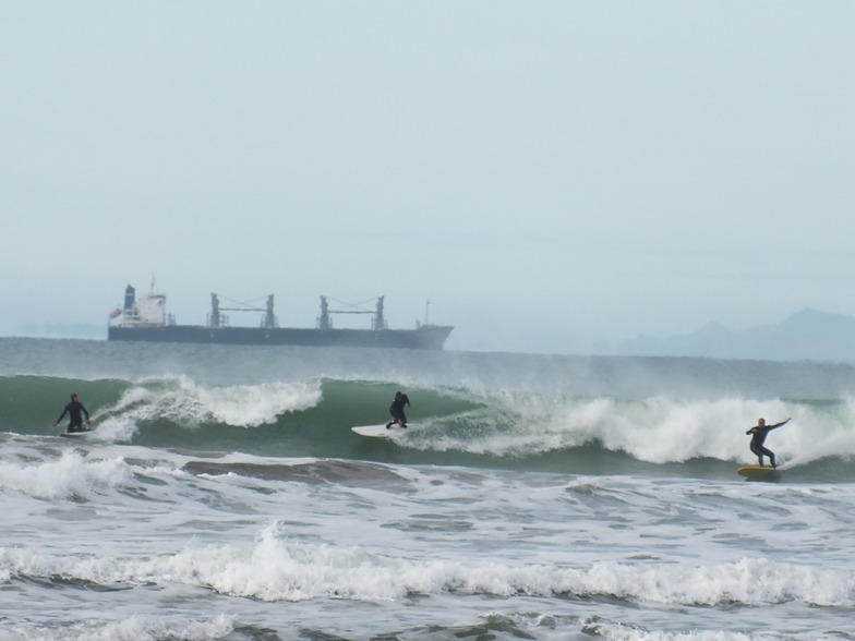 Early morning action, Midway Beach - Surf Club