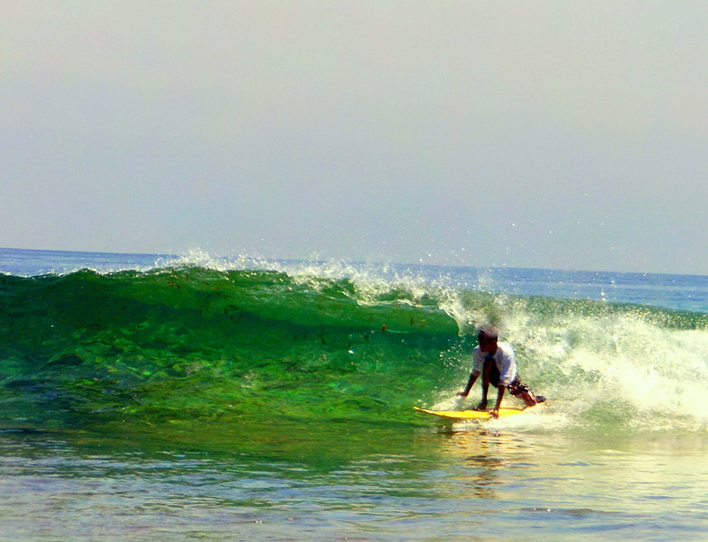 Vaadhoo surfers, Blue Bowls