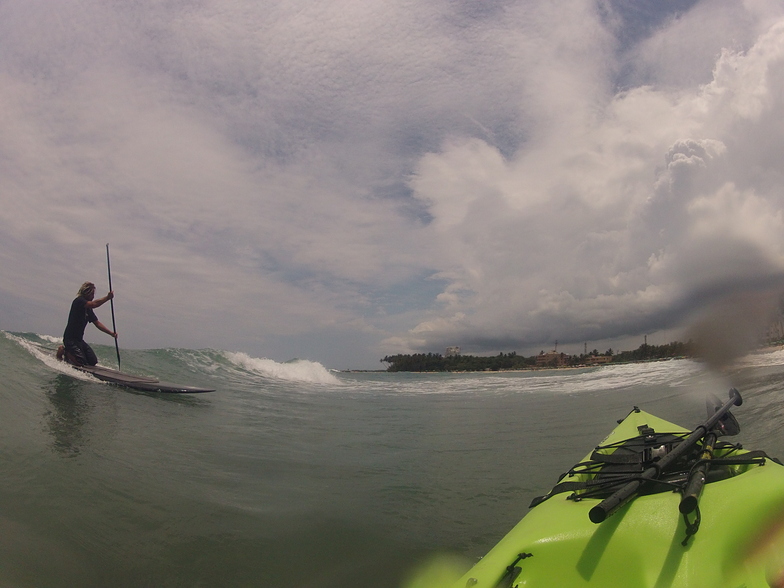 Small Cove-Two surf break