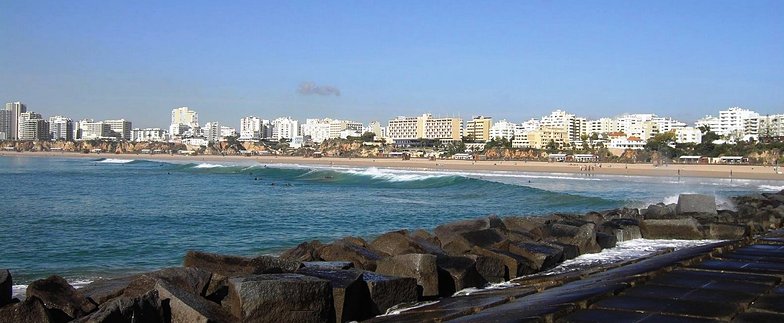 Praia da Rocha surf break