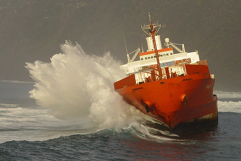 CP Valour stranded on Praia do Norte, Faial - Praia do Norte