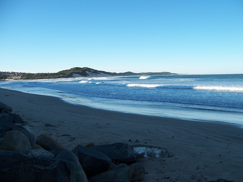 Corner surf break