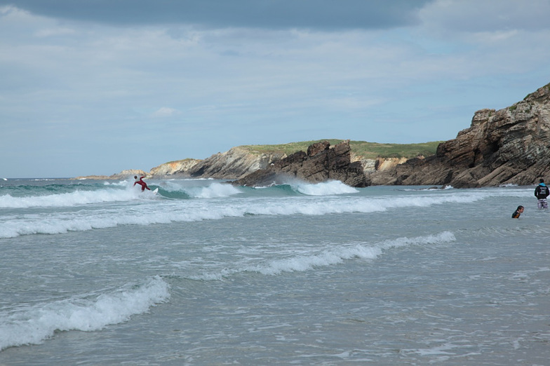 Incoming tide fun, Playa de Penarronda