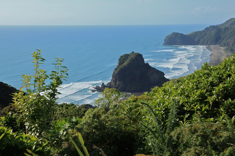 Piha-The Bar surf break