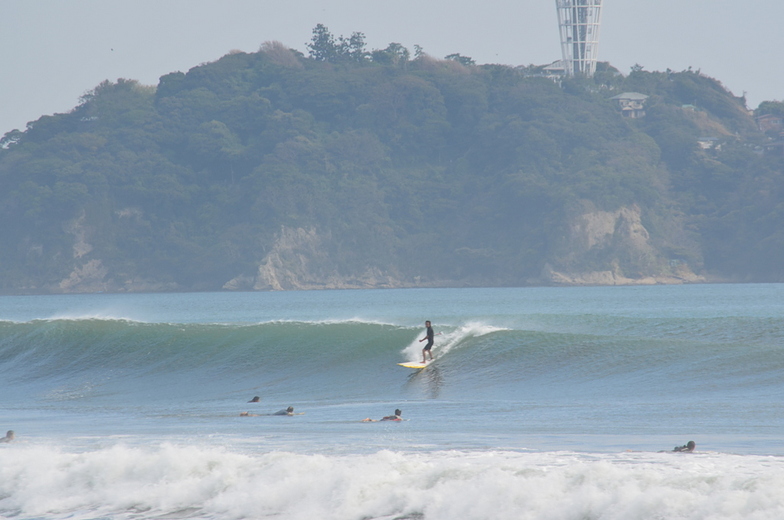 Typhoon Swell, Tsujido Beach