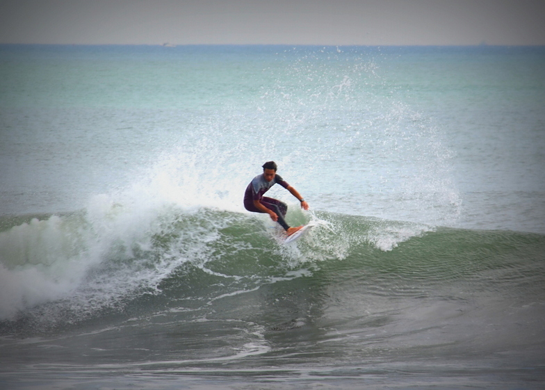 Another wave at Tsujido, Tsujido Beach