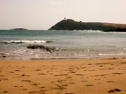 Arinaga surf break