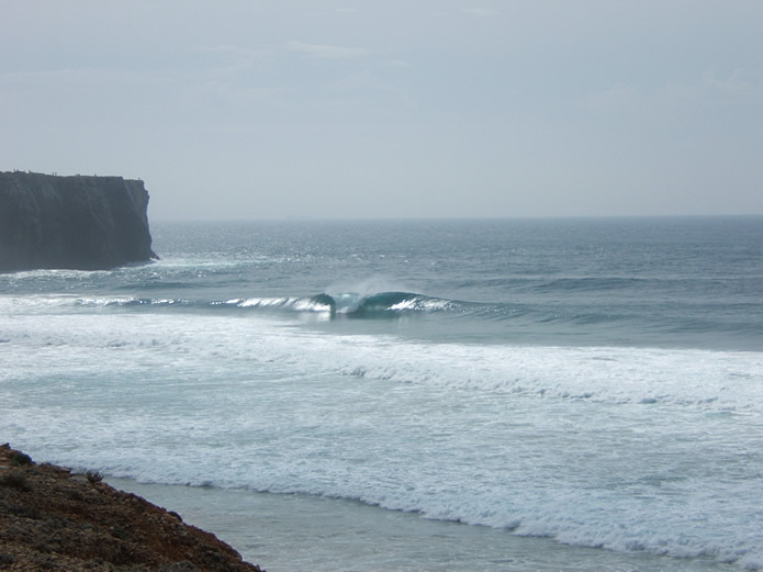 Tonel surf break