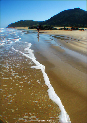 El Brusco surf break