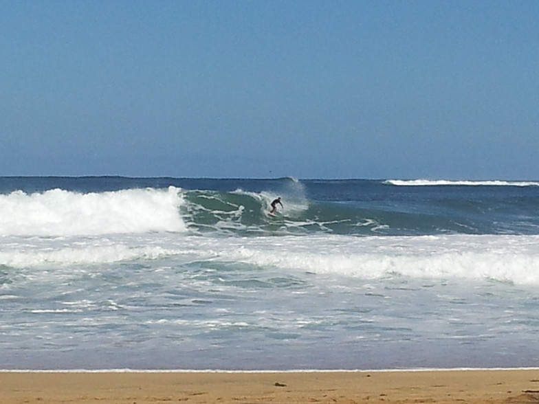 Tunnels surf break