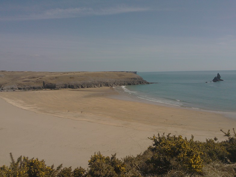 Broadhaven South surf break