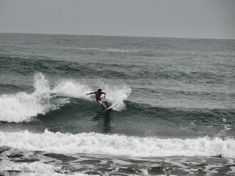 Itapiruba South Side surf break