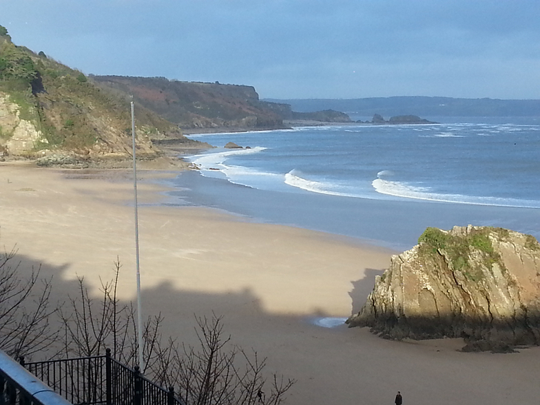 Lull in the weather, shame its too small, Tenby (North Beach)