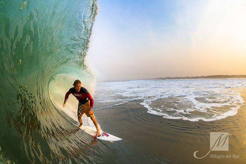 Milagro del Mar Point surf break