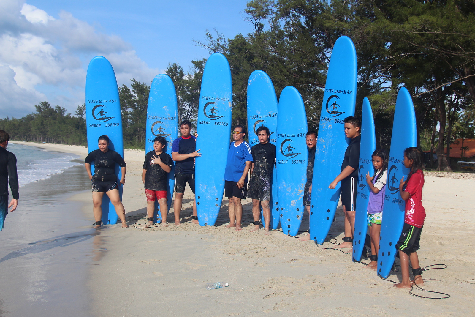 Surf to the Max surf school