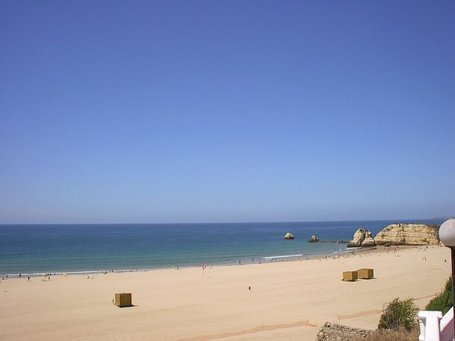 Praia da Rocha Webcam and Surf Cam